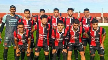 Douglas quedará libre este fin de semana y a partir de la fecha 16 buscará potenciarse con los refuerzos para mejorar su imagen. Douglas quedará libre este fin de semana y a partir de la fecha 16 buscará potenciarse con los refuerzos para mejorar su imagen.