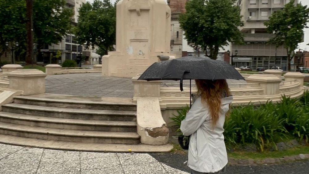 El panorama meteorológico para el fin de semana en la provincia de Buenos Aires anticipa condiciones variables, con presencia de nubosidad y la posibilidad de algunas precipitaciones aisladas. El panorama meteorológico para el fin de semana en la provincia de Buenos Aires anticipa condiciones variables, con presencia de nubosidad y la posibilidad de algunas precipitaciones aisladas.