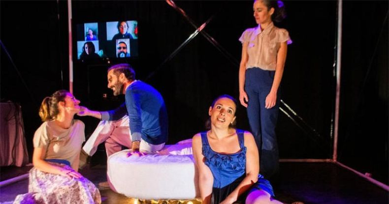 Segunda dosis, protagonizada por Ezequiel Gabella, Carolina Ortiz, Evelina Forcadell y Valeria Agostini y la dirección de Gustavo Bevacqua.