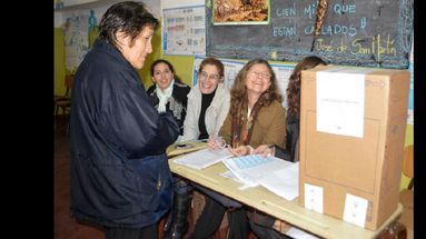 La jornada de elecciones debe vivirse con la alegría de una fiesta popular. (ARCHIVO LA OPINION)