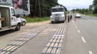 San Pedro: Concejales radicales exigen controles de peso a camiones para proteger la Ruta 1001 San Pedro: Concejales radicales exigen controles de peso a camiones para proteger la Ruta 1001
