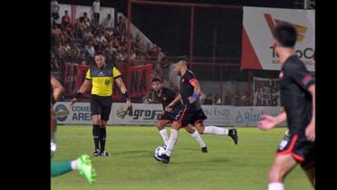 Douglas Haig irá por un positivo resultado en Concepción del Uruguay para mantenerse en lo más alto. Douglas Haig irá por un positivo resultado en Concepción del Uruguay para mantenerse en lo más alto.