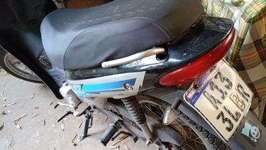 La Motomel Blitz 110cc fue sustraída en Moreno y Avenida de Mayo mientras su dueño trabajaba en un bar del centro. La Motomel Blitz 110cc fue sustraída en Moreno y Avenida de Mayo mientras su dueño trabajaba en un bar del centro.