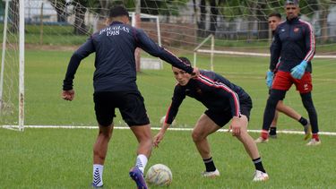 Douglas Haig quiere dar otro paso en la Reválida luego de eliminar a Independiente de Chivilcoy. Douglas Haig quiere dar otro paso en la Reválida luego de eliminar a Independiente de Chivilcoy.