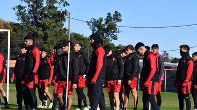 Douglas vuelve al estadio “Miguel Morales” con la misión de retornar a la senda del triunfo. Douglas vuelve al estadio “Miguel Morales” con la misión de retornar a la senda del triunfo.