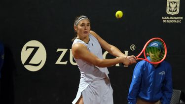 Julia Riera es una de las dos sudamericanas que avanzó a cuartos en Bogotá. Julia Riera es una de las dos sudamericanas que avanzó a cuartos en Bogotá.