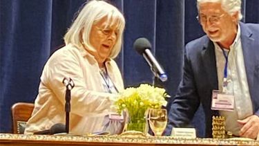 Graciela Mucari rememoró el comienzo del Congreso Internacional de Escritores y Lectores por el Líbano.