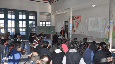 Desde SUTEBA San Nicolás respaldaron las críticas de CTERA al cuestionario oficial, señalando que no refleja la realidad laboral del sector y podría justificar futuros recortes. Desde SUTEBA San Nicolás respaldaron las críticas de CTERA al cuestionario oficial, señalando que no refleja la realidad laboral del sector y podría justificar futuros recortes.