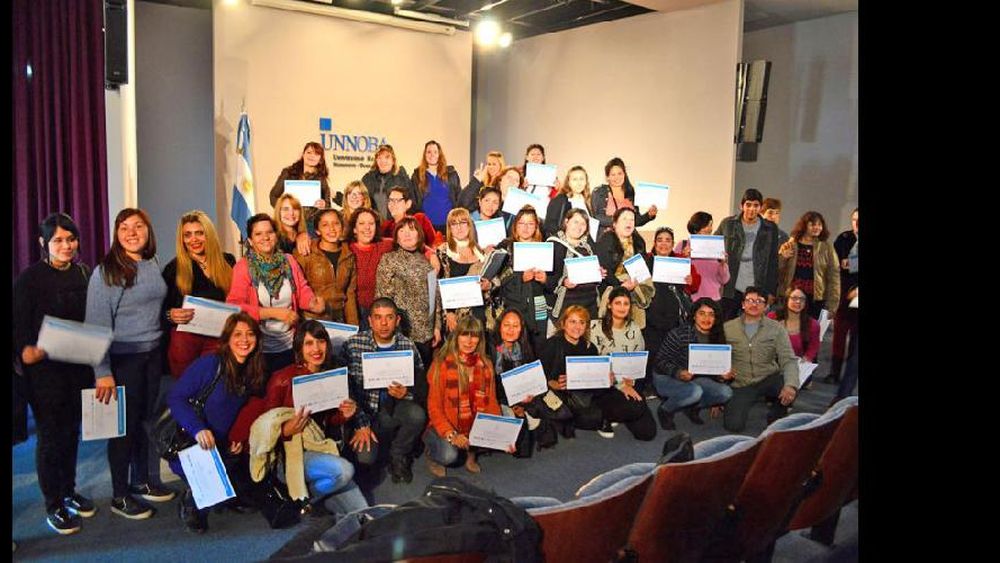 La Escuela Popular de Formación en Género hizo el acto de entrega de certificados a los egresados. (PREDI)