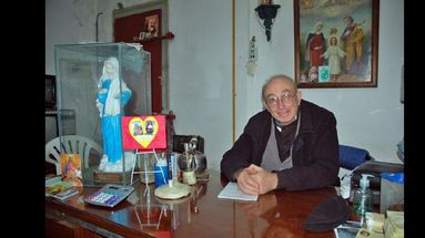 El querido padre Miguel Nadur se despedirá de los fieles el miércoles. (ARCHIVO LA OPINION)