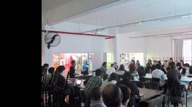 Estos talleres son abiertos a la comunidad. (LA OPINION)