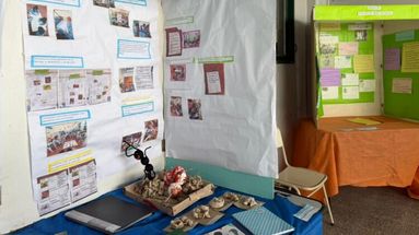La comunidad educativa de San Antonio de Areco llevó a cabo ayer una nueva edición de la Feria Distrital de Educación, Artes, Ciencias y Tecnología, un espacio donde estudiantes, docentes e instituciones presentan proyectos que combinan conocimiento, creatividad e innovación. La comunidad educativa de San Antonio de Areco llevó a cabo ayer una nueva edición de la Feria Distrital de Educación, Artes, Ciencias y Tecnología, un espacio donde estudiantes, docentes e instituciones presentan proyectos que combinan conocimiento, creatividad e innovación.