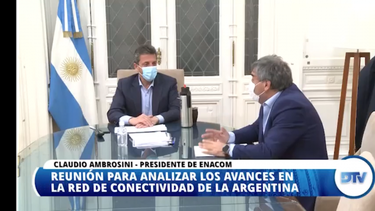 El presidente de la Cámara de Diputados, Sergio Massa, y el presidente del Ente Nacional de Comunicaciones (Enacom), Claudio Ambrosini, durante la reunión. El presidente de la Cámara de Diputados, Sergio Massa, y el presidente del Ente Nacional de Comunicaciones (Enacom), Claudio Ambrosini, durante la reunión.