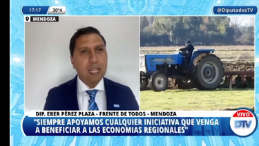 Legisladores de distintos frentes políticos se expresaron respecto al proyecto de ley agroindustrial. Legisladores de distintos frentes políticos se expresaron respecto al proyecto de ley agroindustrial.