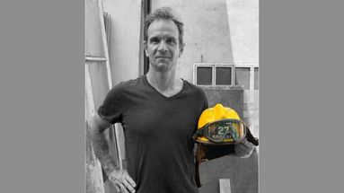 La muestra “Cascos Solidarios” se desarrollará los días 8, 9 y 10 de abril en el Memorial de calle Salta 2141, en Rosario, con cierre el 10 de abril a las 19 horas mediante una subasta solidaria. La muestra “Cascos Solidarios” se desarrollará los días 8, 9 y 10 de abril en el Memorial de calle Salta 2141, en Rosario, con cierre el 10 de abril a las 19 horas mediante una subasta solidaria.