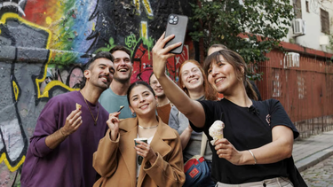 Sherpa Food Tours, un emprendimiento fundado en 2019 por Guillermo Borthwick y Alex Pels que arrancó en Buenos Aires y ya funciona en Londres, Ámsterdam y Ciudad de México. Sherpa Food Tours, un emprendimiento fundado en 2019 por Guillermo Borthwick y Alex Pels que arrancó en Buenos Aires y ya funciona en Londres, Ámsterdam y Ciudad de México.