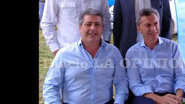 El intendente Javier Martínez junto al presidente Mauricio Macri. (LA OPINION)