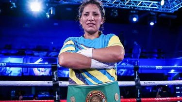 Segunda defensa exitosa. Anahí Sánchez continúa siendo la dueña del cinturón sudamericano superligero. Segunda defensa exitosa. Anahí Sánchez continúa siendo la dueña del cinturón sudamericano superligero.