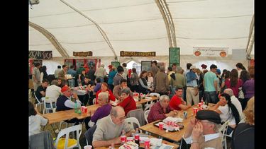 La gastronomía de la Expo Rural vuelve con la potencia de las Colectividades. (LA OPINION)