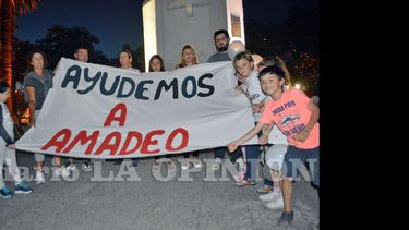 El miércoles hubo una concentración en la Plaza Merced en solidaridad con Amadeo, Paola y Mario. (LA OPINION)