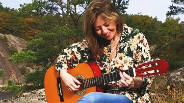 Cora Tulliani vuelve a cantar en Florentino Teatro Bar este viernes. Cora Tulliani vuelve a cantar en Florentino Teatro Bar este viernes.