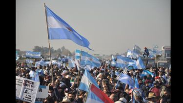 La protesta del campo de hace un año en San Nicolás: el miércoles se realizará en Guaminí. La protesta del campo de hace un año en San Nicolás: el miércoles se realizará en Guaminí.