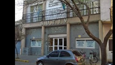 En la sede local del Sutiv están coordinando reuniones con empresarios y operarios que fueron despedidos. (LA OPINION)