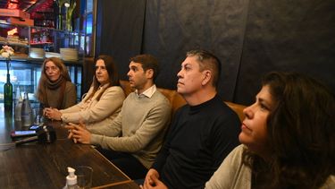 Manuel Pasaglia junto a Silvina Román y Luis Luna presentando HECHOS en la ciudad de Zárate Manuel Pasaglia junto a Silvina Román y Luis Luna presentando HECHOS en la ciudad de Zárate