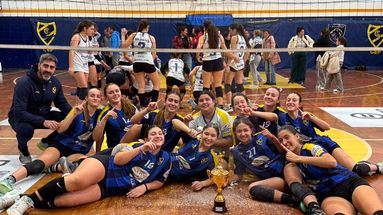 Gimnasia A festejó en casa: campeón de la LiProBo Sub 16 tras vencer a Viajantes. Gimnasia A festejó en casa: campeón de la LiProBo Sub 16 tras vencer a Viajantes.