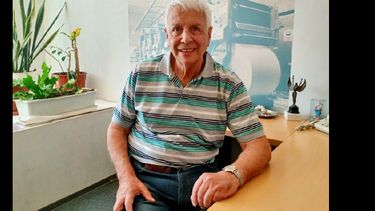 Osvaldo Gazenezzo, en la redacción de LA OPINION. (LA OPINION) Osvaldo Gazenezzo, en la redacción de LA OPINION. (LA OPINION)