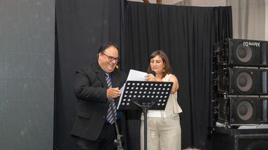 Carolina Yacobone y Luciano Zucarelli, conductores de la fiesta del Círculo de Oro