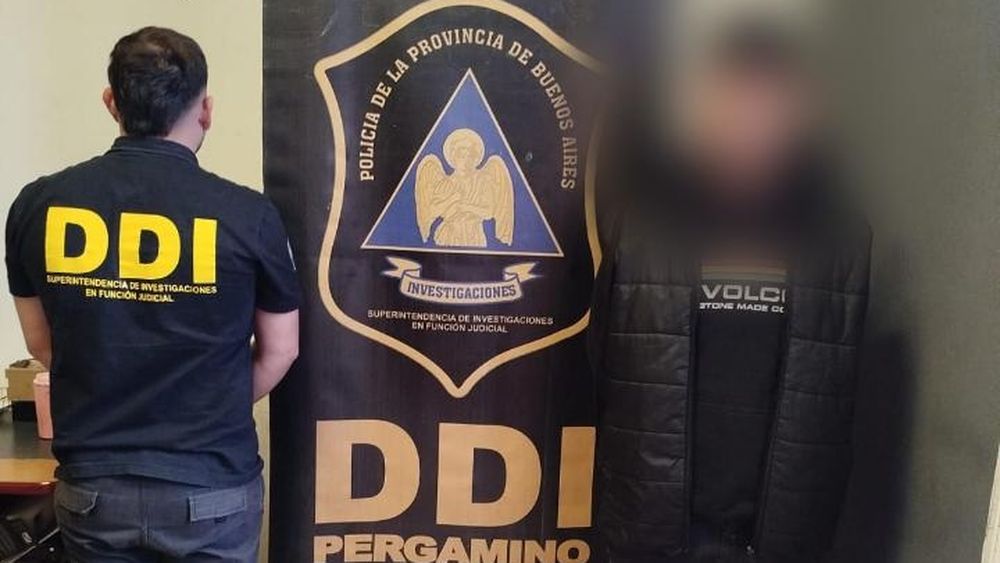 El sujeto fue condenado por abuso sexual y gozaba del beneficio de arresto domiciliario mientras dilataba la posibilidad que quede firme el cumplimiento de la pena en una cárcel provincial. El sujeto fue condenado por abuso sexual y gozaba del beneficio de arresto domiciliario mientras dilataba la posibilidad que quede firme el cumplimiento de la pena en una cárcel provincial.