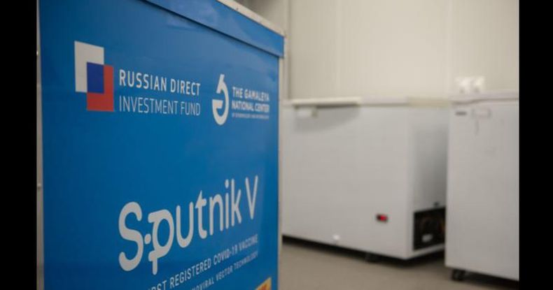 El Gobierno habilitará la aplicación de una cuarta dosis para todas las personas que necesiten viajar y estén inmunizadas con la dosis rusa.