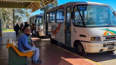 Desde la oposición salieron a criticar el nuevo aumento del boleto de colectivos que se autorizó recientemente. Desde la oposición salieron a criticar el nuevo aumento del boleto de colectivos que se autorizó recientemente.