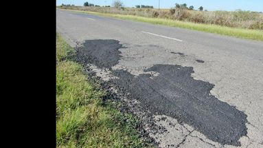 Los baches más profundos terminaron de arreglarse el viernes. (LA OPINION)