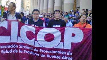 Los médicos siguen adelante con las medidas de fuerza. (ARCHIVO LA OPINION)