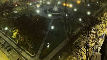 La niebla afectó la visibilidad en calles céntricas y de los barrios en Pergamino.