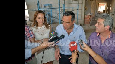 Furnari, Finocchiaro y Martínez, presidieron la recorrida. (LA OPINION)