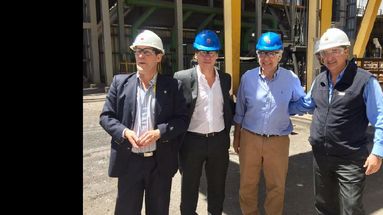 Fossati junto a Passaglia y referentes de Ternium Siderar. (ARBA)