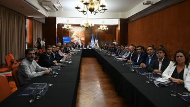 En el Salón Diputado Dr. Manuel Florencio Mantilla del Edificio Guardacostas, sede central de la Prefectura Naval Argentina, se realizó la jornada “Drogas sintéticas: tendencias, desafíos y respuestas en los planos provincial, nacional e internacional”. En el Salón Diputado Dr. Manuel Florencio Mantilla del Edificio Guardacostas, sede central de la Prefectura Naval Argentina, se realizó la jornada “Drogas sintéticas: tendencias, desafíos y respuestas en los planos provincial, nacional e internacional”.