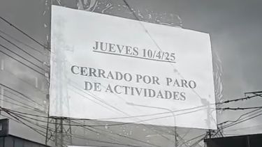 Cartel de paro nacional en oficina pública Cartel de paro nacional en oficina pública