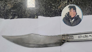 Detenida una mujer que portaba un arma blanca en zona oeste de San Nicolás. Detenida una mujer que portaba un arma blanca en zona oeste de San Nicolás.