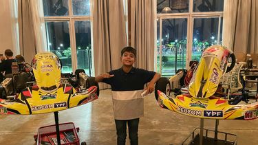 Iván Viscovich junto a los kartings con los que afrontará su temporada 2026 en dos frentes. Iván Viscovich junto a los kartings con los que afrontará su temporada 2026 en dos frentes.