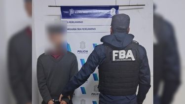 Varios robos en comercios y en el estacionamiento universitario involucraban a este sujeto de 18 años. Varios robos en comercios y en el estacionamiento universitario involucraban a este sujeto de 18 años.