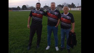 Tras dos años de trabajo, el cuerpo técnico se desvinculó de River y aguarda propuestas para volver a dirigir. Tras dos años de trabajo, el cuerpo técnico se desvinculó de River y aguarda propuestas para volver a dirigir.