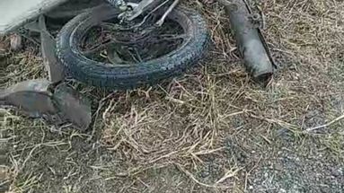 Al joven fallecido en la moto le tomaron las huellas dactilares para identificarlo porque no tenía documentos