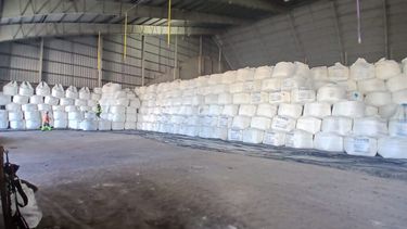 En este 2026, la empresa Terminales y Servicios (TyS) continúa brindando servicios logísticos eficientes y de calidad para el sector minero. En esta ocasión, durante la semana del 9 al 16 de marzo, TyS operó en el Puerto de San Nicolás, la segunda carga de carbonato de sodio de la firma LIEX. En este 2026, la empresa Terminales y Servicios (TyS) continúa brindando servicios logísticos eficientes y de calidad para el sector minero. En esta ocasión, durante la semana del 9 al 16 de marzo, TyS operó en el Puerto de San Nicolás, la segunda carga de carbonato de sodio de la firma LIEX.