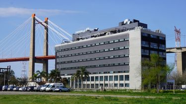 El director del Sanatorio Anchorena Zárate, Alberto Arena, explicó que el establecimiento cuenta con una guardia activa las 24 horas que abarca Pediatría, Clínica Médica, Cirugía, Traumatología, Ginecología y Obstetricia. El director del Sanatorio Anchorena Zárate, Alberto Arena, explicó que el establecimiento cuenta con una guardia activa las 24 horas que abarca Pediatría, Clínica Médica, Cirugía, Traumatología, Ginecología y Obstetricia.