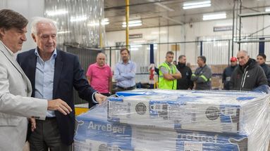 El frigorífico ArreBeef, con planta en la localidad de Pérez Millán, atraviesa un escenario complejo luego de la interrupción de sus exportaciones hacia China, su principal destino comercial. El frigorífico ArreBeef, con planta en la localidad de Pérez Millán, atraviesa un escenario complejo luego de la interrupción de sus exportaciones hacia China, su principal destino comercial.