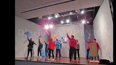 La iniciativa tuvo lugar en el auditorio Atahualpa Yupanqui, Monteagudo 2772. (LA OPINION)